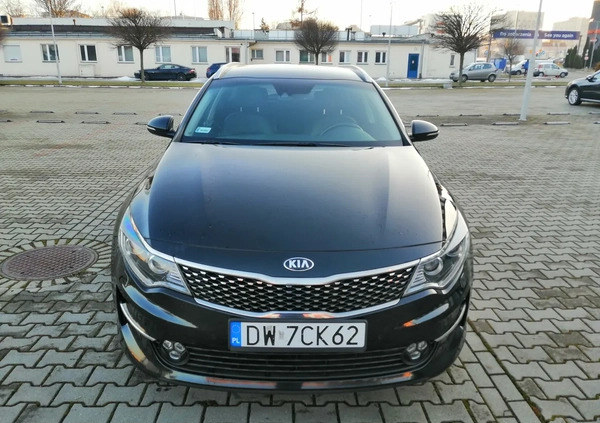 Kia Optima cena 50000 przebieg: 200000, rok produkcji 2017 z Warszawa małe 154